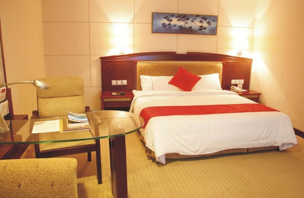 Huizhou Jinhuayue International Hotel Zimmer foto