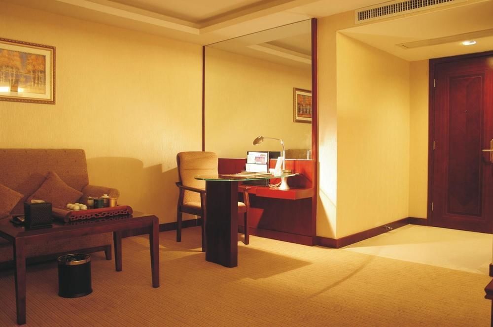 Huizhou Jinhuayue International Hotel Zimmer foto